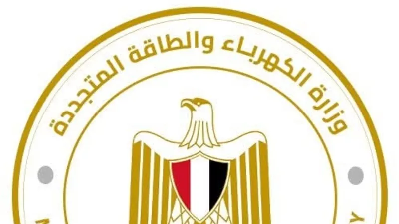 عن أزمة الجيزة.. الكهرباء: الأطقم العاملة تمكنت من إصلاح الكابل 2 ونجحت في إطلاق التيار بمحولات جزيرة الدهب