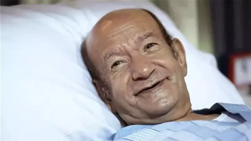 صدمة بالوسط الفني بعد تدهور حالة لطفي لبيب ونقله إلى العناية المركزة