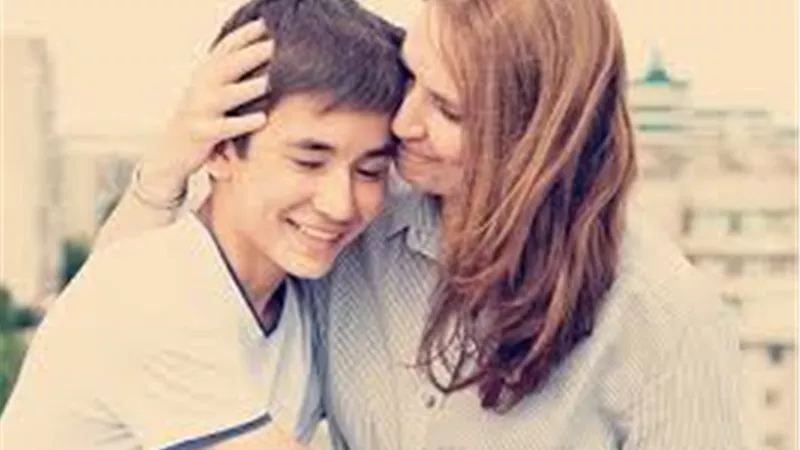 كيف أتعامل مع ابني الشاب وأتقرب منه؟