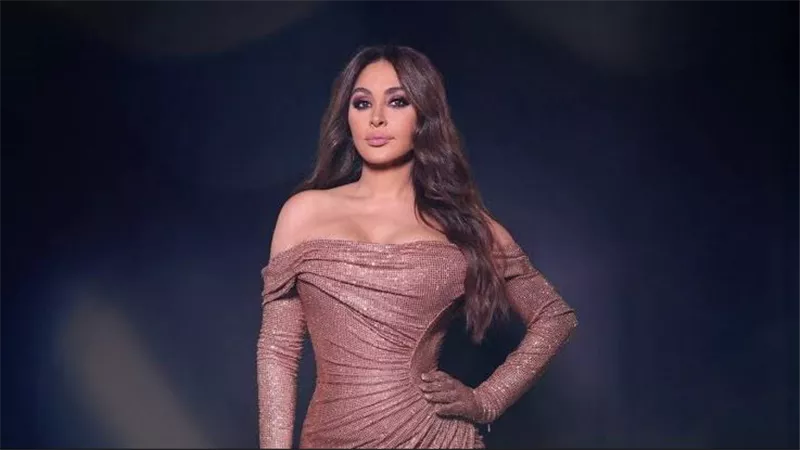 إليسا تتألق في آخر ظهور لها بفستان الأحلام 