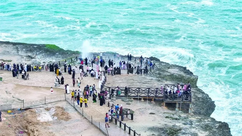 ظُفار والصرب.. مقصداً سياحياً طوال العام لكل العرب والأجانب