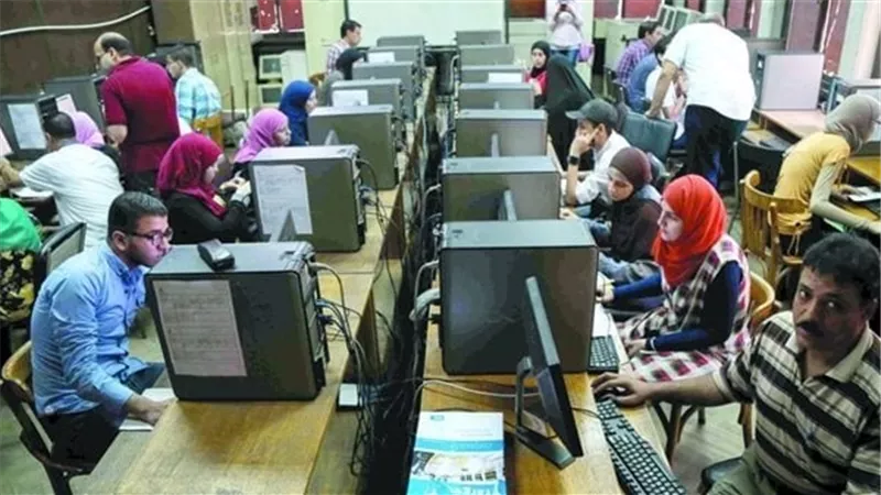 التعليم العالي: غدًا السبت.. بدء تسجيل رغبات طلاب المرحلة الثالثة بتنسيق القبول بالجامعات الحكومية والمعاهد 