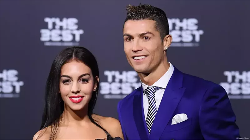 جورجينا رودريجيز توافق على الزواج من رونالدو بعد 10 سنوات معًا 