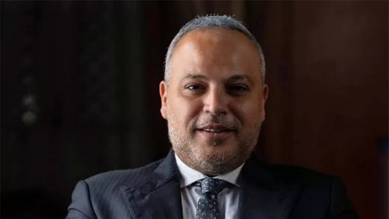 كيف أنقذ تامر عبد المنعم شخصية عادل إمام في 