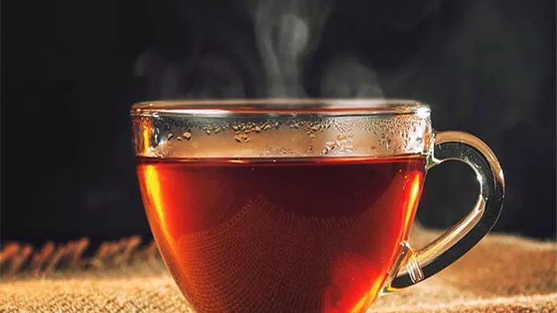 تفسير حلم شرب الشاي في المنام وعلاقته بسماع الأخبار السارة