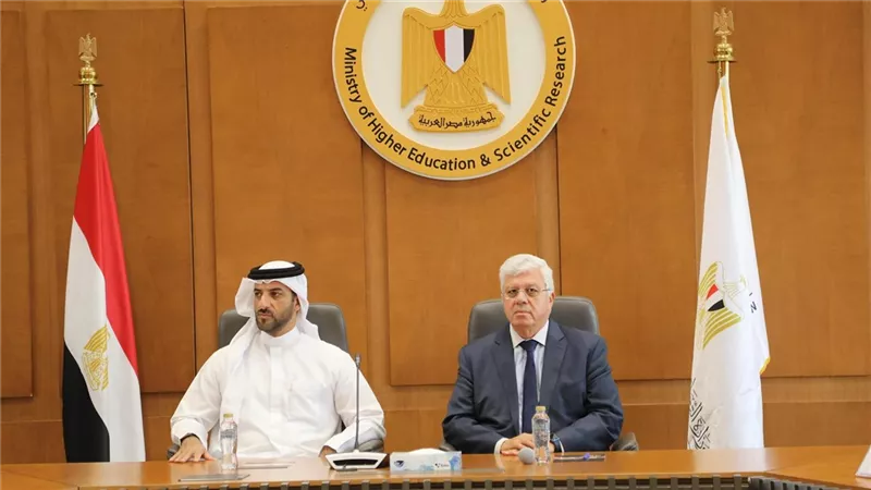 وزير التعليم العالي يبحث تعزيز التعاون الأكاديمي والبحثي مع نائب حاكم الشارقة