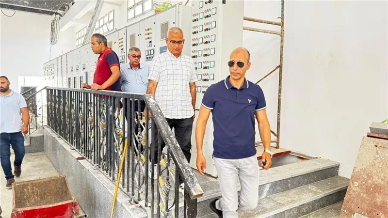 رئيس جهاز مدينة القاهرة الجديدة يتفقد محطة صرف صحي رقم 12 بالتجمع الثالث