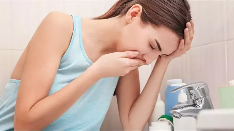 كيفية التعامل مع الفتاة التي تجبر نفسها على التقيؤ