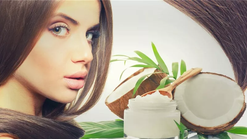 ترطيب ونعومة.. فوائد زيت جوز الهند للشعر وطريقة استخدامه 