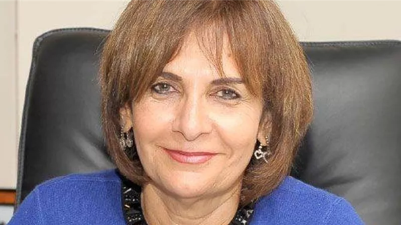 منى المؤيد .. سيدة أعمال وقائدة جمعية سيدات الأعمال البحرينية