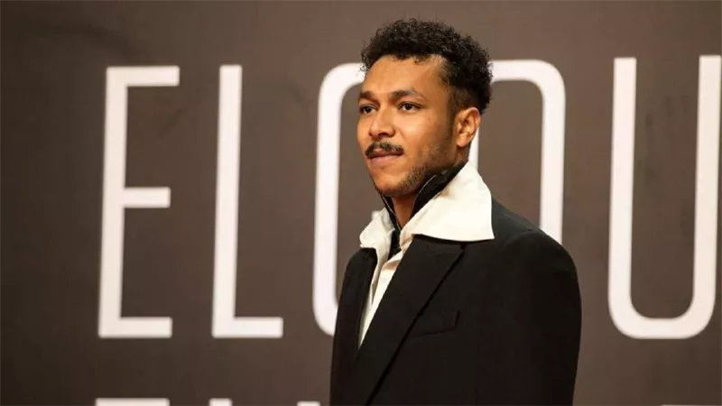 بعد رسالته إلى محمد منير.. ويجز يستعد لـ 4 تعاونات دولية في ألبومه الجديد