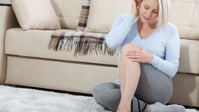 10 أسباب لآلام الركبة من بينها سن اليأس وزيادة الوزن 