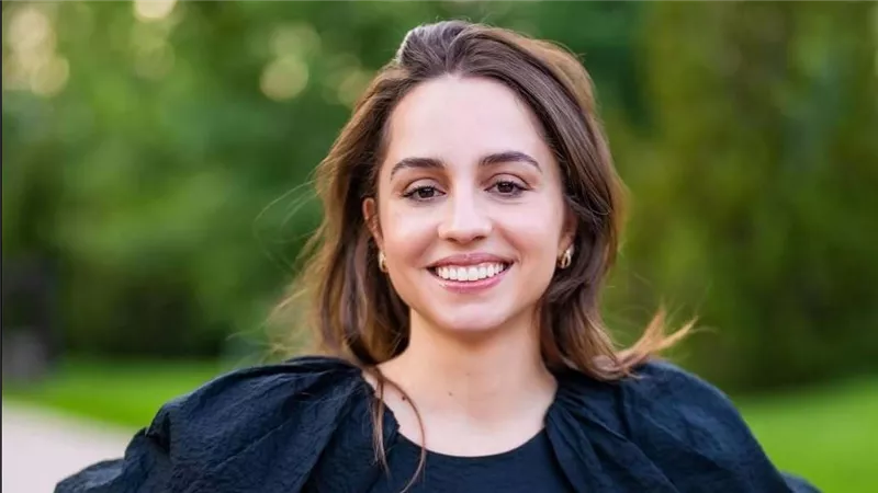 الأردنيون يحتفلون بعيد ميلاد الأميرة إيمان وسط أجواء عائلية مميزة