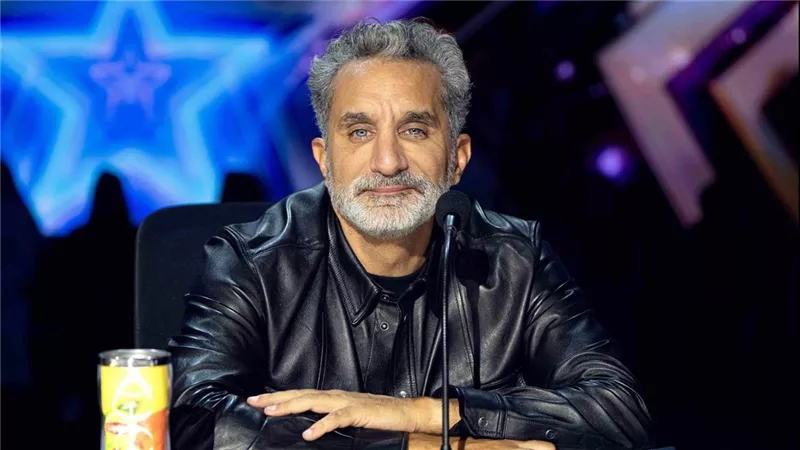 هل يتلقى باسم يوسف ببرنامجه الجديد 22 مليون جنيه؟.. الإعلامي يسخر