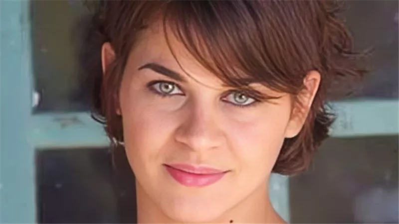 منى هلا: خانة الديانة في البطاقة متخصش حد