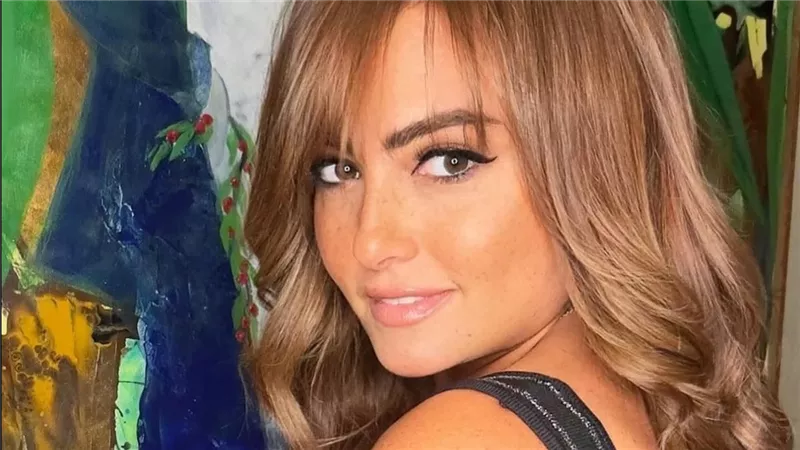 بشرى تحتفل بعيد ميلادها الـ44 بإطلالة أنيقة ورسالة بسيطة
