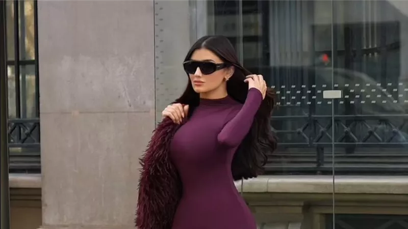 مي عمر تشعل غيرة نساء السوشيال بعد إطلالاتها في باريس 