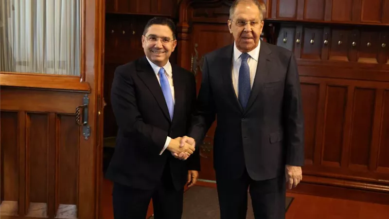المغرب وروسيا يؤكدان عمق شراكتهما الاستراتيجية ويوقعان مذكرة لتعزيز التعاون الثنائي