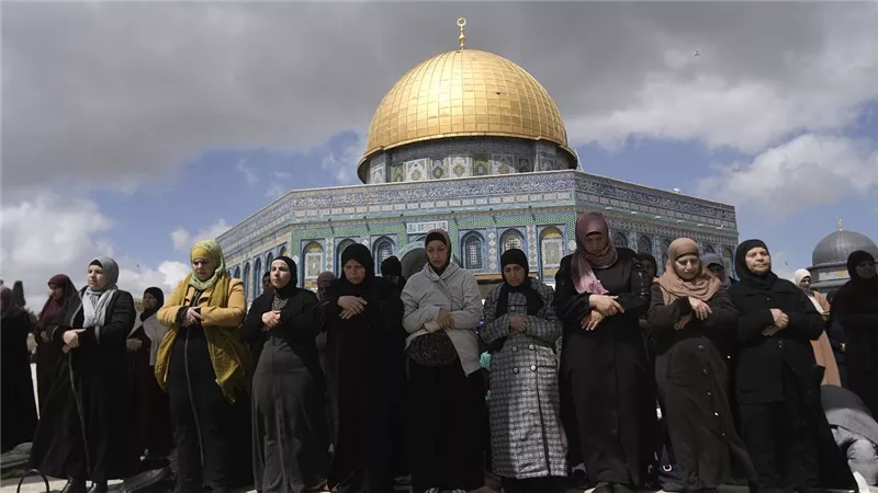تفسير رؤية المسجد الأقصى في المنام للعزباء والمتزوجة والحامل 
