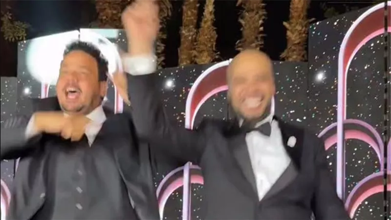 بهجة ورقص في زفاف حاتم صلاح.. ومصطفى غريب يشعل الأجواء بعفويته