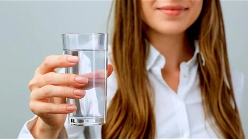 تفسير رؤية  ماء زمزم  في المنام للعزباء والمتزوجة والحامل