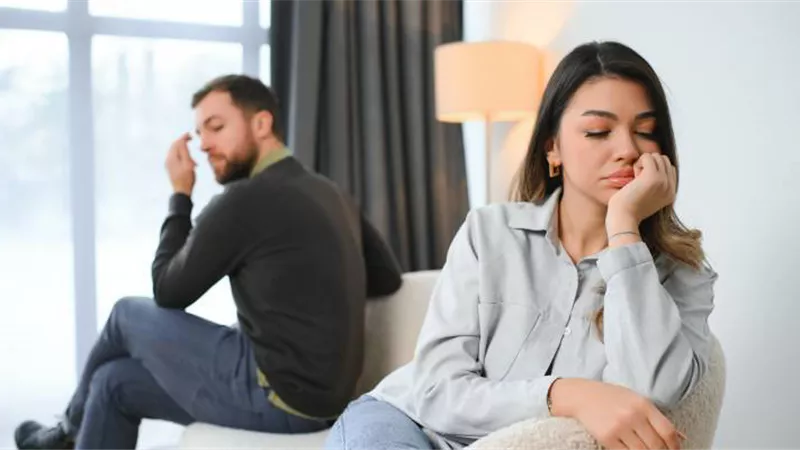 سيدة تسأل: تزوجت عرفى واكتشفت انه رجل أنانى.. ماذا تفعل؟