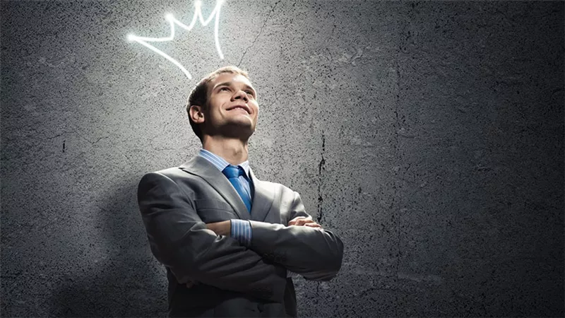 أم تخشى من أن يرث ابنها من طليقها النرجسية.. وتسأل كيف تحميه؟ 