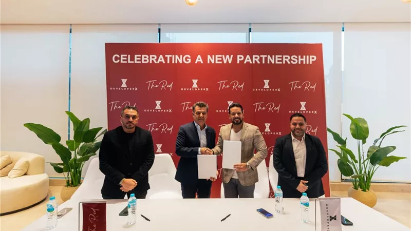 المطور إكس بالشراكة مع البروج مصر توقع فندق the red residence بالتجمع   