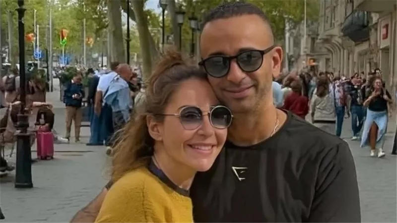 الظهور الأول العلني للعروس منة شلبي مع زوجها (صور)
