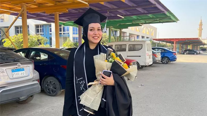 هيرنيوز تهنئ آيه طارق البنا بتخرجها بتقدير جيد جدا من جامعة الأزهر