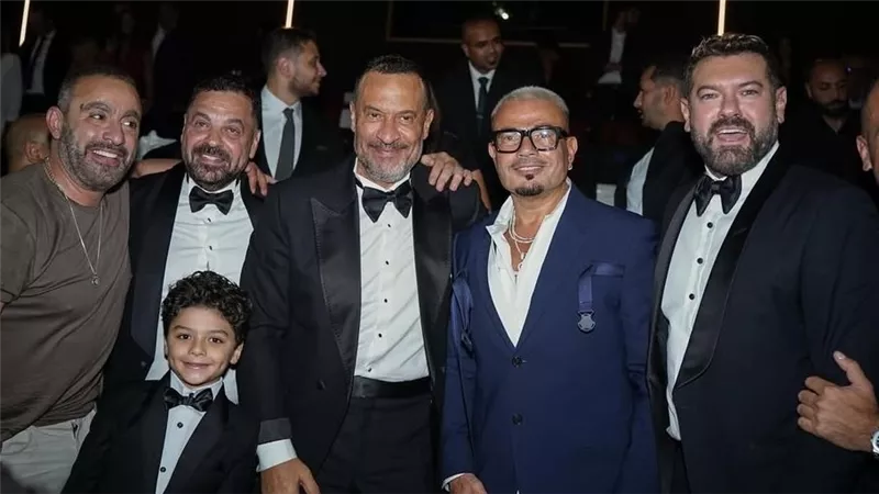 عمرو دياب يشعل أجواء العرض الخاص لفيلم «السلم والثعبان: لعب عيال» 