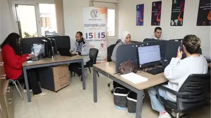 نسرين البغدادى تشيد بدور غرفة العمليات المركزية بالقومي للمرأة في متابعة الانتخابات