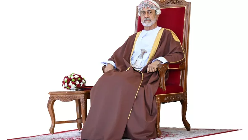 سلطنةُ عُمان تحتفلُ بعد غدٍ باليوم الوطني المجيد والسلطان هيثم يرعي عرضاً عسكرياً وبحرياً
