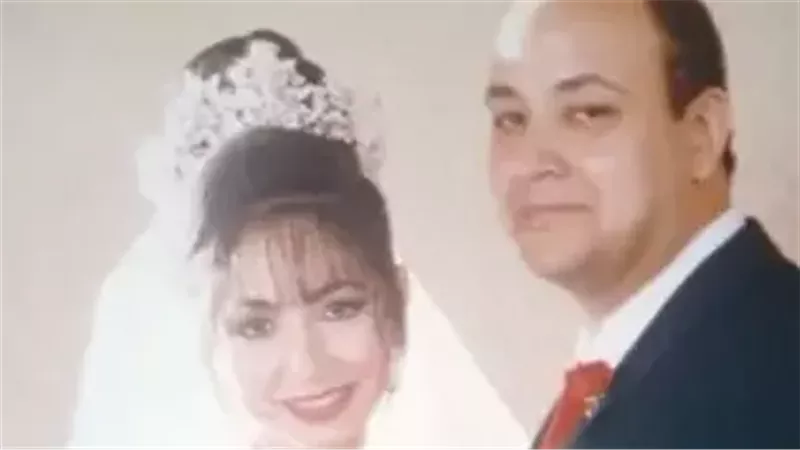 حقيقة انفصال لميس الحديدي عن عمرو أديب.. وغياب خاتم الزواج يشعل الجدل 
