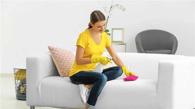 كيف تنظفين مفروشات منزلك بحسب نوعها؟