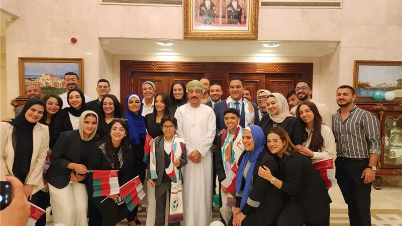 “كورال هارموني يضيء احتفالات سفارة عُمان بالقاهرة بعرض فني يحتفي باليوم الوطني العُماني”