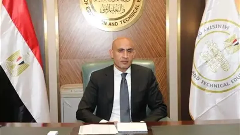 وزير التعليم يصدر قرارا بشأن إعادة نظام الدراسة والامتحانات بمدارس المتفوقين