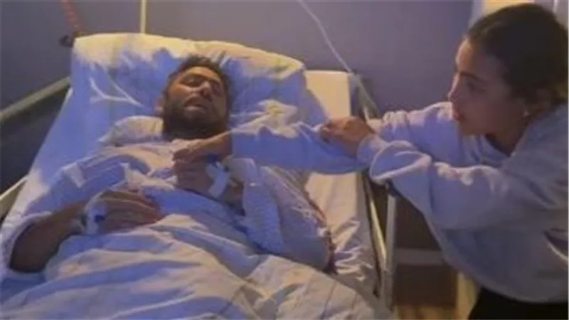 تامر حسني يطمئن جمهوره: أستكمل رحلتي العلاجية بمصر بعد جراحتين بالكلى والذراع