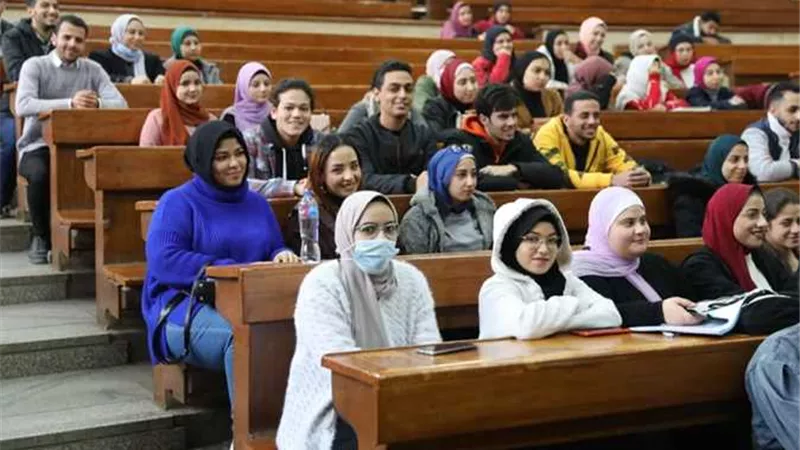 حقيقة إلغاء البكالوريوس المهني والتعليم المفتوح.. ما رد فعل الطالبات؟ 