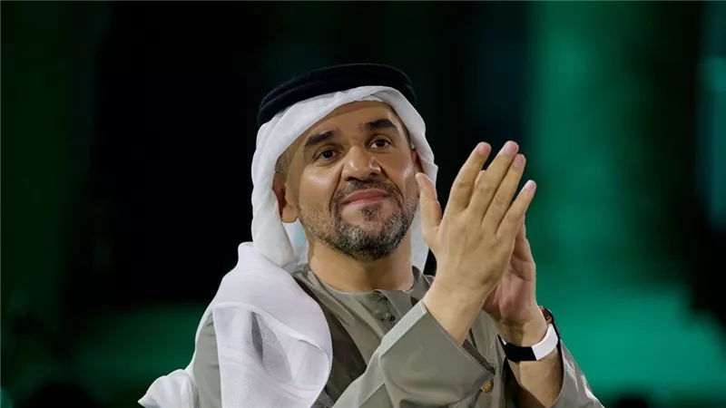 حضور كامل العدد.. حسين الجسمي يحتفي بعيد الاتحاد الـ54 في خورفكان (صور)
