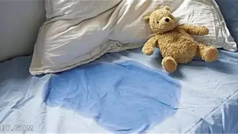 تشخيص صادم لطبيبة عن أسباب التبول اللاإرادي.. ومتى يتم تشخيصه؟