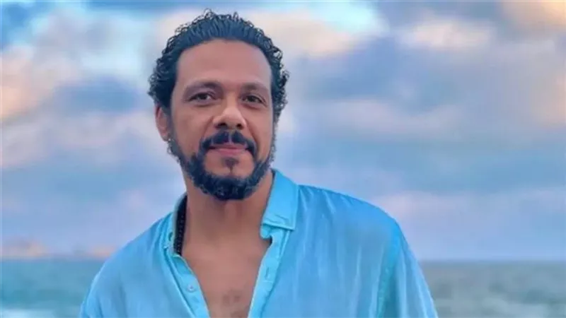 حمزة العيلي يدعم أحمد رفعت: “الممثل بلا عمل كإنقطاع الأكسجين عن الإنسان”