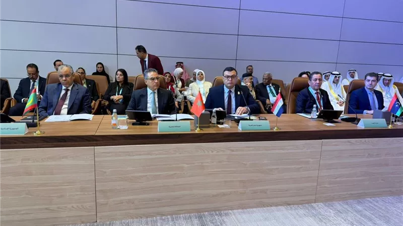 وزير الإسكان يشارك في اجتماع مجلس وزراء الإسكان والتعمير العرب بالدوحه