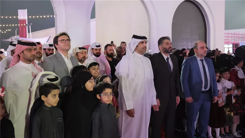 وزير الثقافة يبحث تعزيز التعاون الثقافي مع هيئة متاحف قطر 