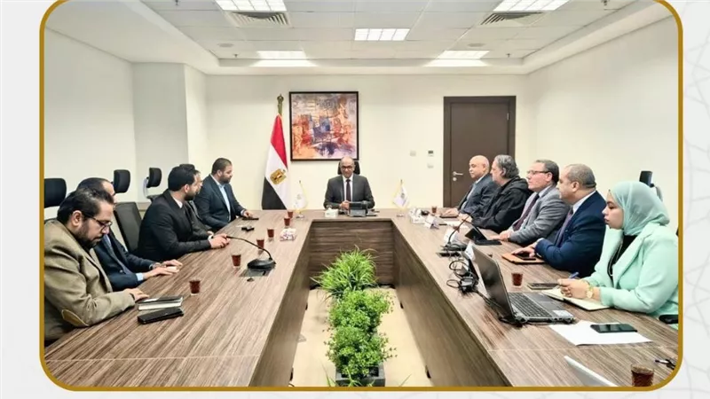 نائب وزير الإسكان يبحث التعاون مع شركة كورية متخصصة في تصنيع مكونات محطات تحلية المياه والصرف الصحي