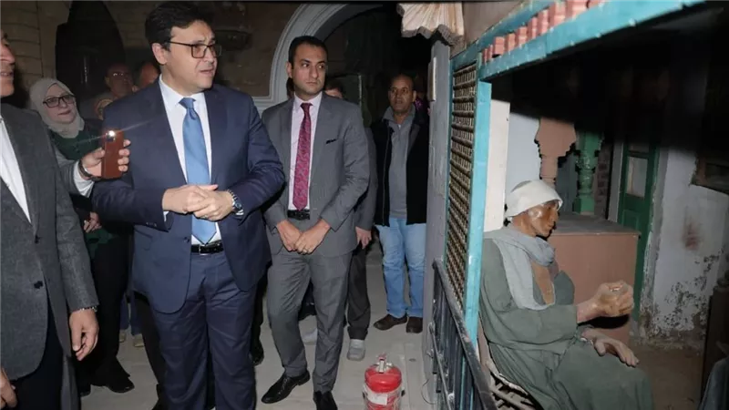 وزير الثقافة يتفقد متحف الشمع لوضع خطة عاجلة لتطويره وتهيئته لاستقبال الجمهور (صور)