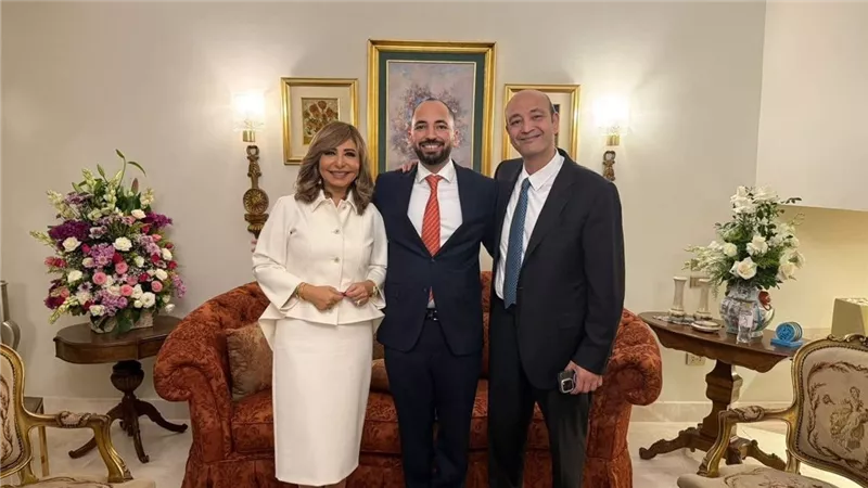 طلاق عمرو أديب ولميس الحديدي ينهي واحدة من أشهر قصص الحب الإعلامية