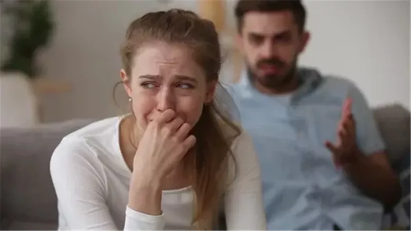 هل حرام أن أترك شخص يحبني وأنا متزوجة؟