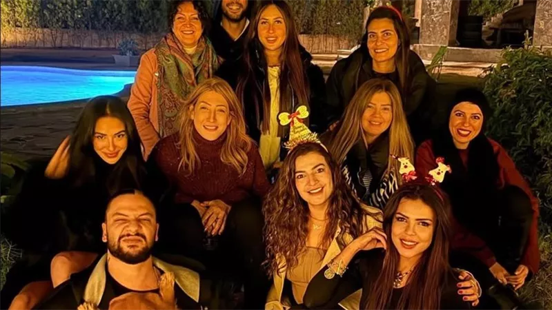 ناهد السباعي تحتفل بالكريسماس وسط عائلتها بحضور آية سماحة 