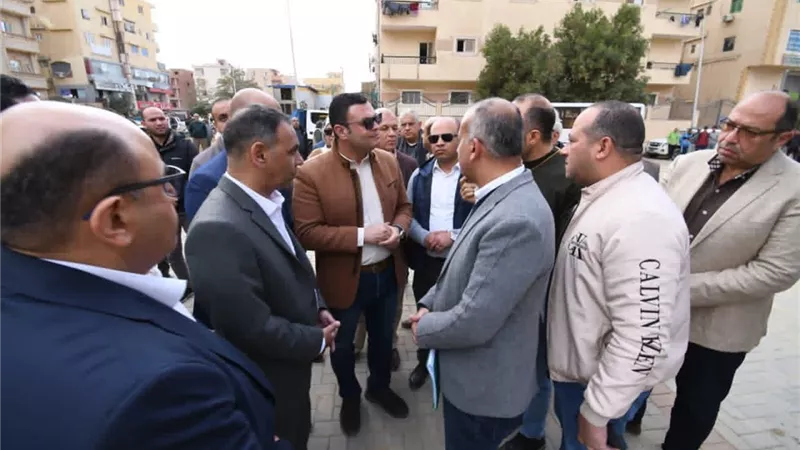 وزير الإسكان يختتم جولته بتفقد مشروعات تطوير  الطرق والإسكان الأخضر بمدينة بدر